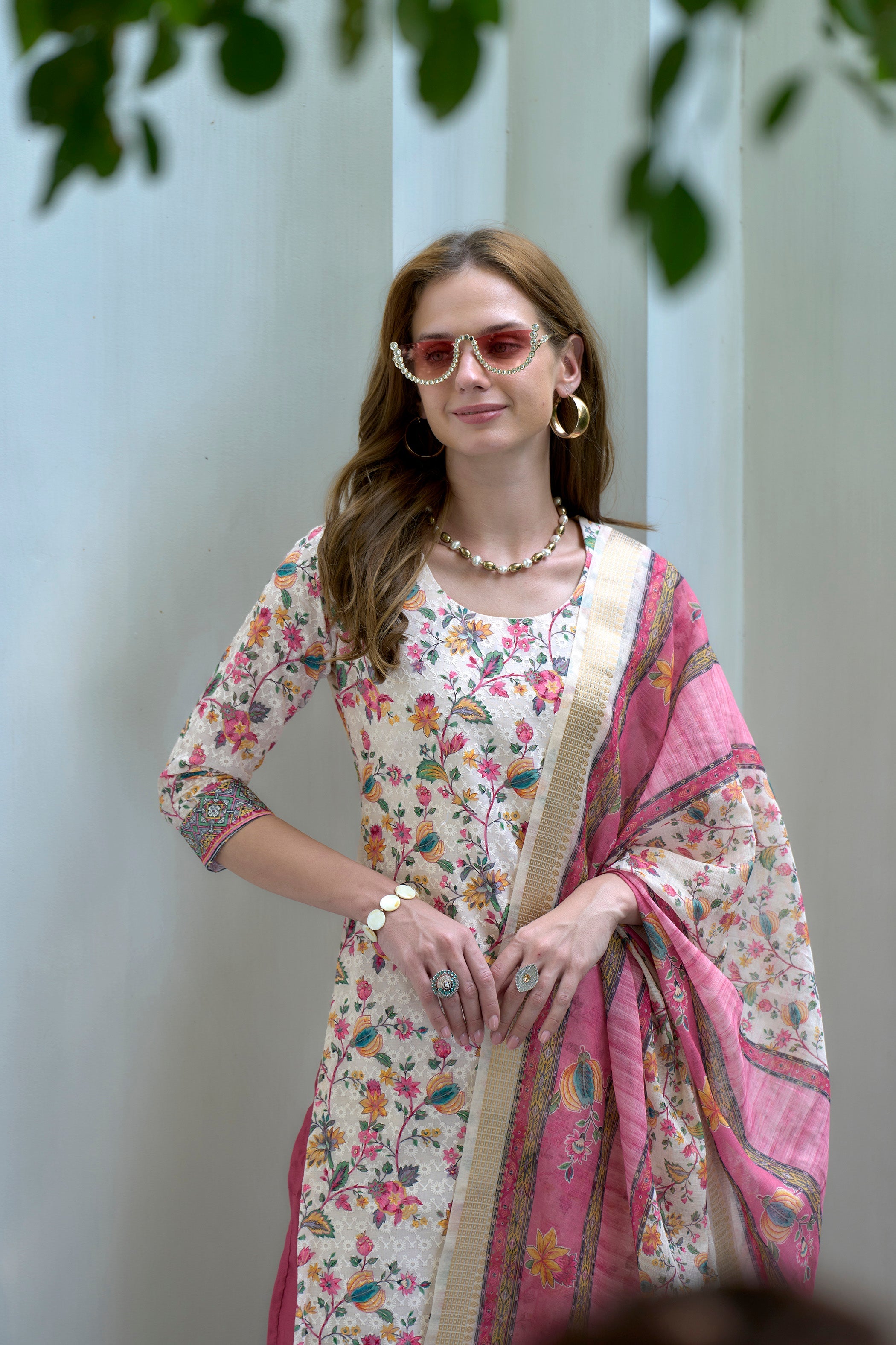 Women's Cotton Pink Floral Printed With Chikankari Embroidered Kurta Pant With Dupatta
