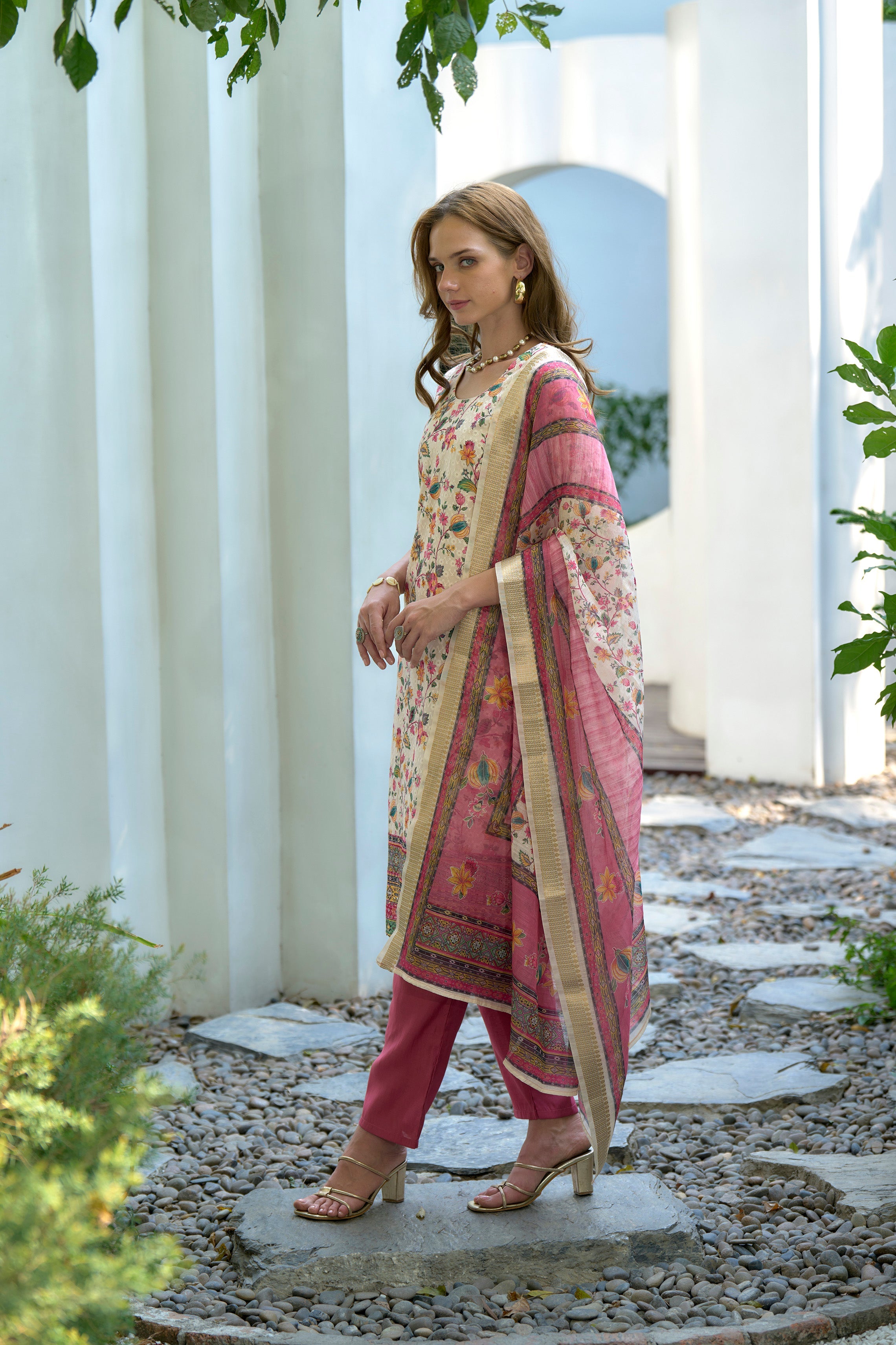 Women's Cotton Pink Floral Printed With Chikankari Embroidered Kurta Pant With Dupatta