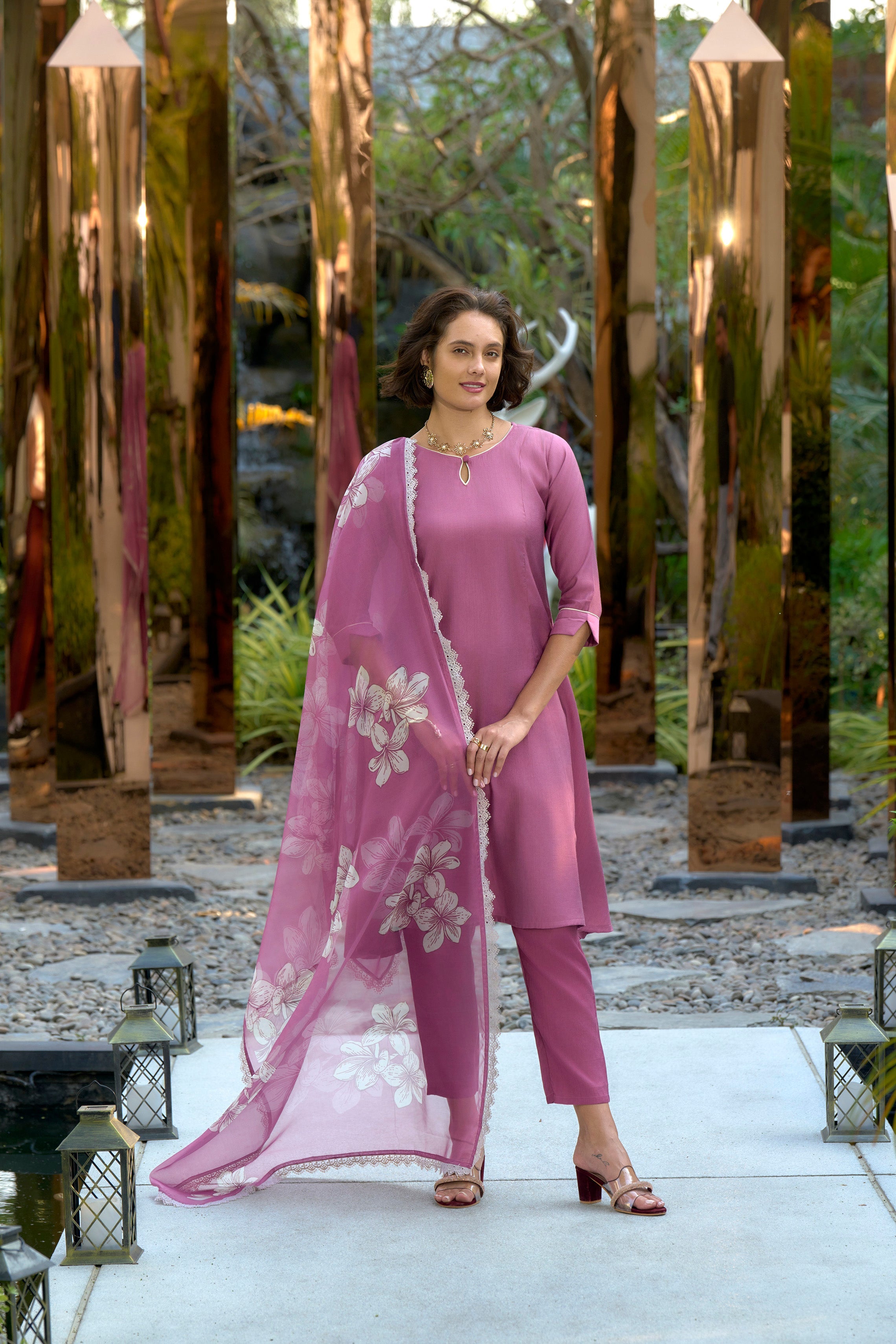 Women's Cotton Onion Emblished Kurta Pant With Dupatta