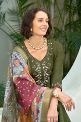 Women's Cotton Dark Green Embroidered Kurta Pant With Dupatta-AVT-S2047-Dgreen