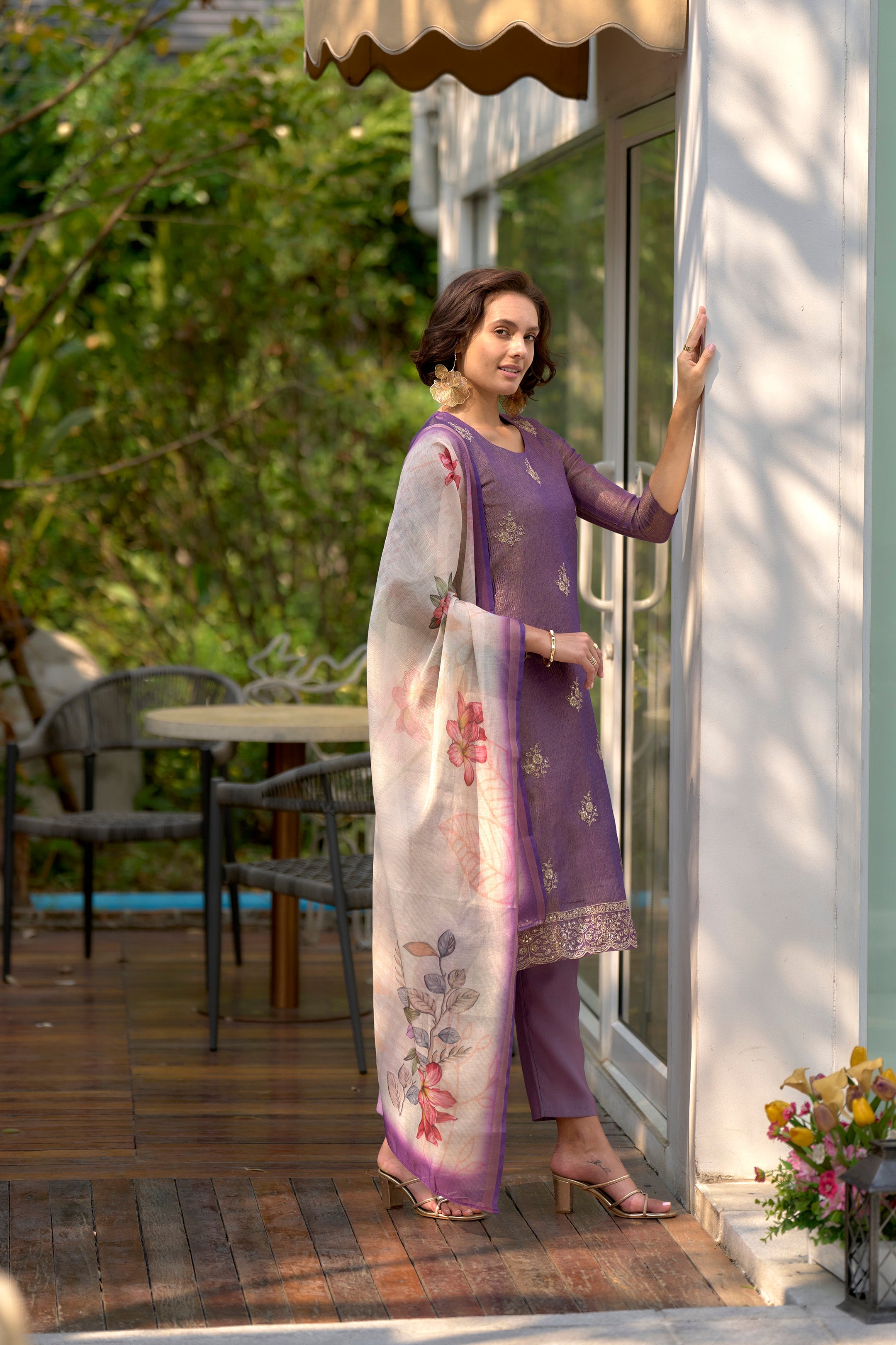 Women's Cotton Lavendar Embroidered Kurta Pant With Dupatta
