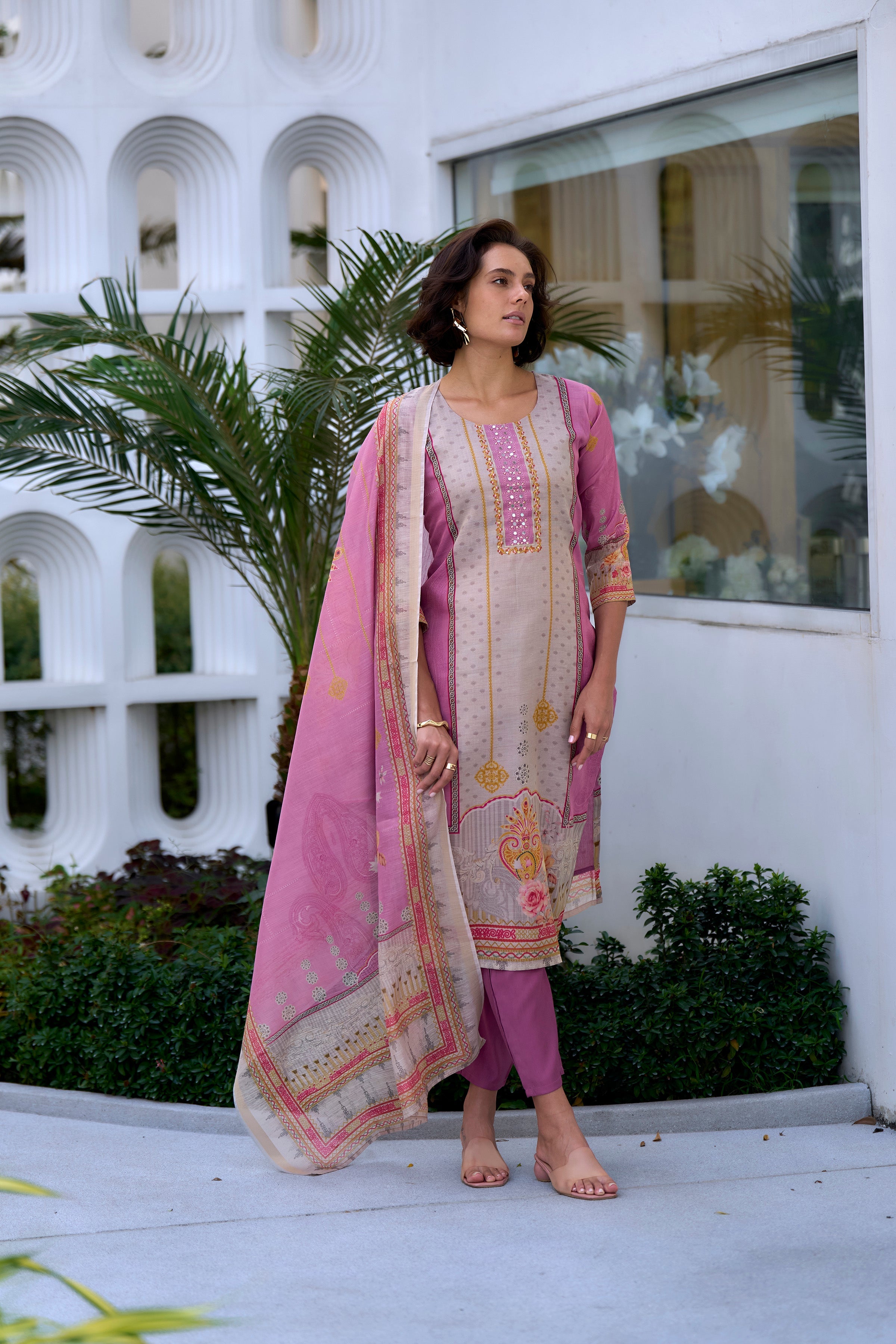 Women's Silk Blend Pink Embroidered Kurta Pant With Dupatta