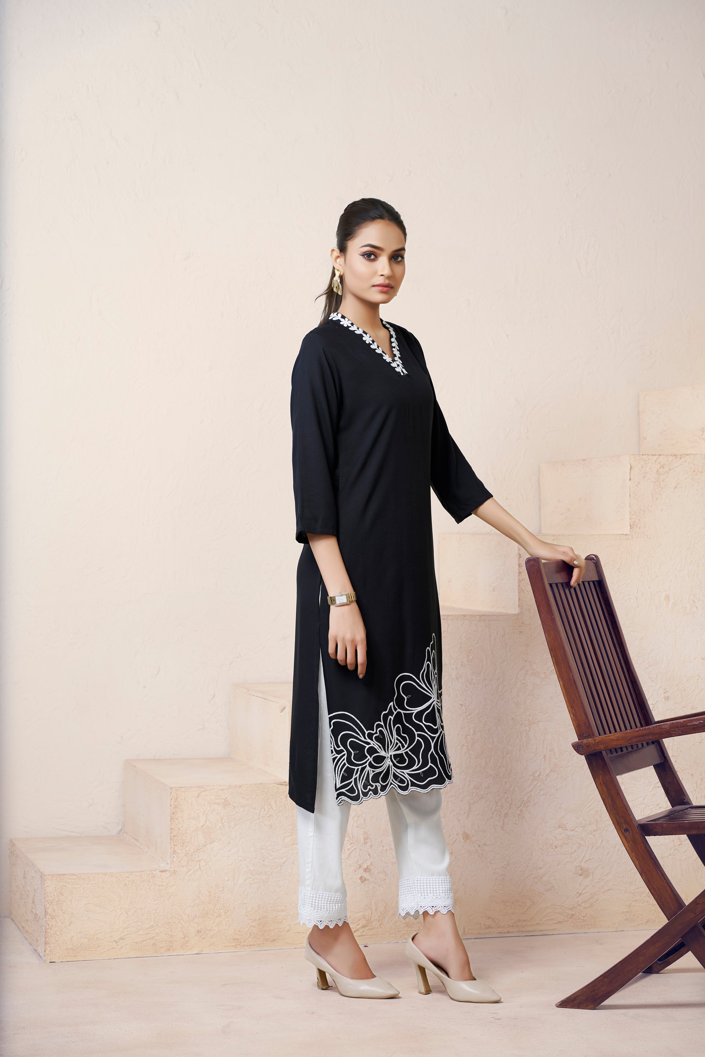 Women's Viscose Rayon Black Embroidery Kurti