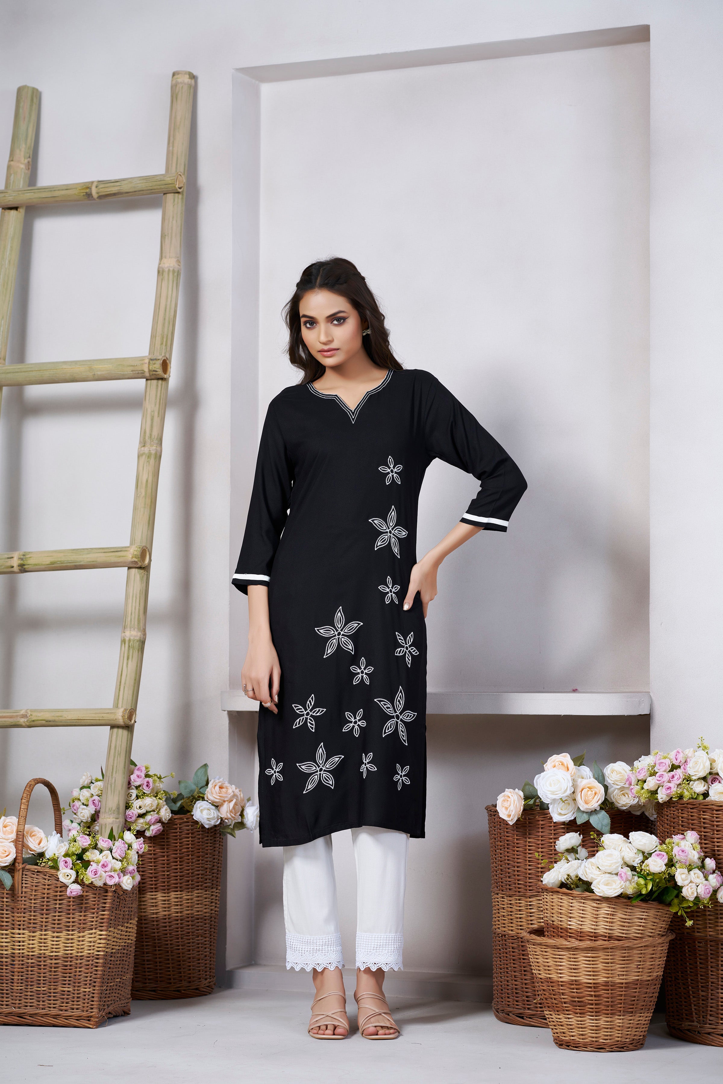 Women's Viscose Rayon Black Floral Embroidery Kurti