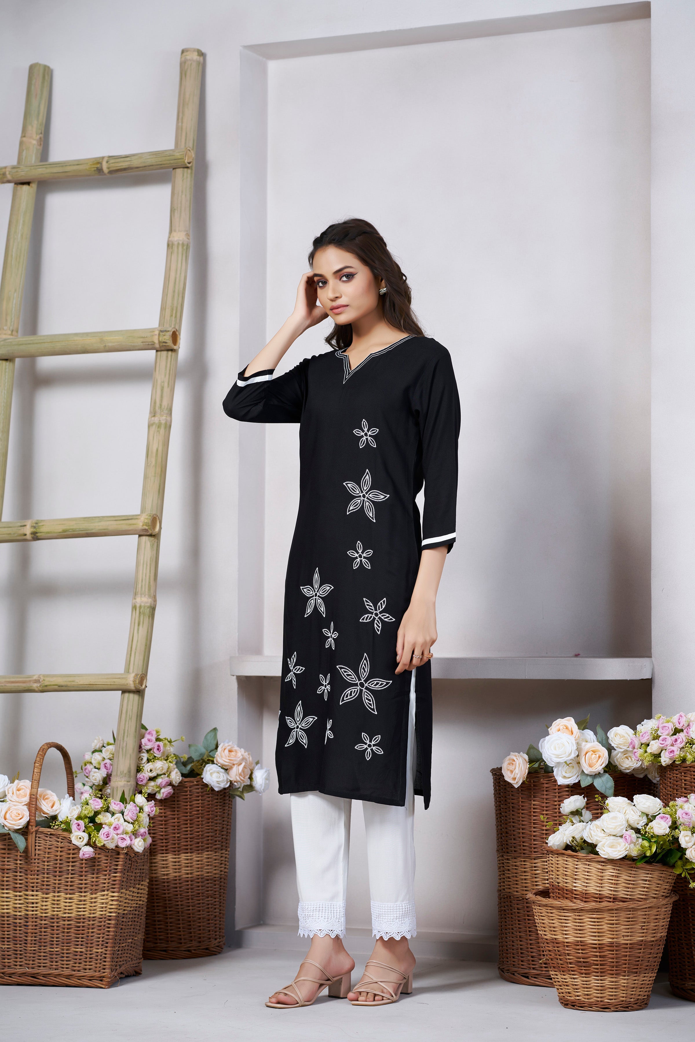 Women's Viscose Rayon Black Floral Embroidery Kurti