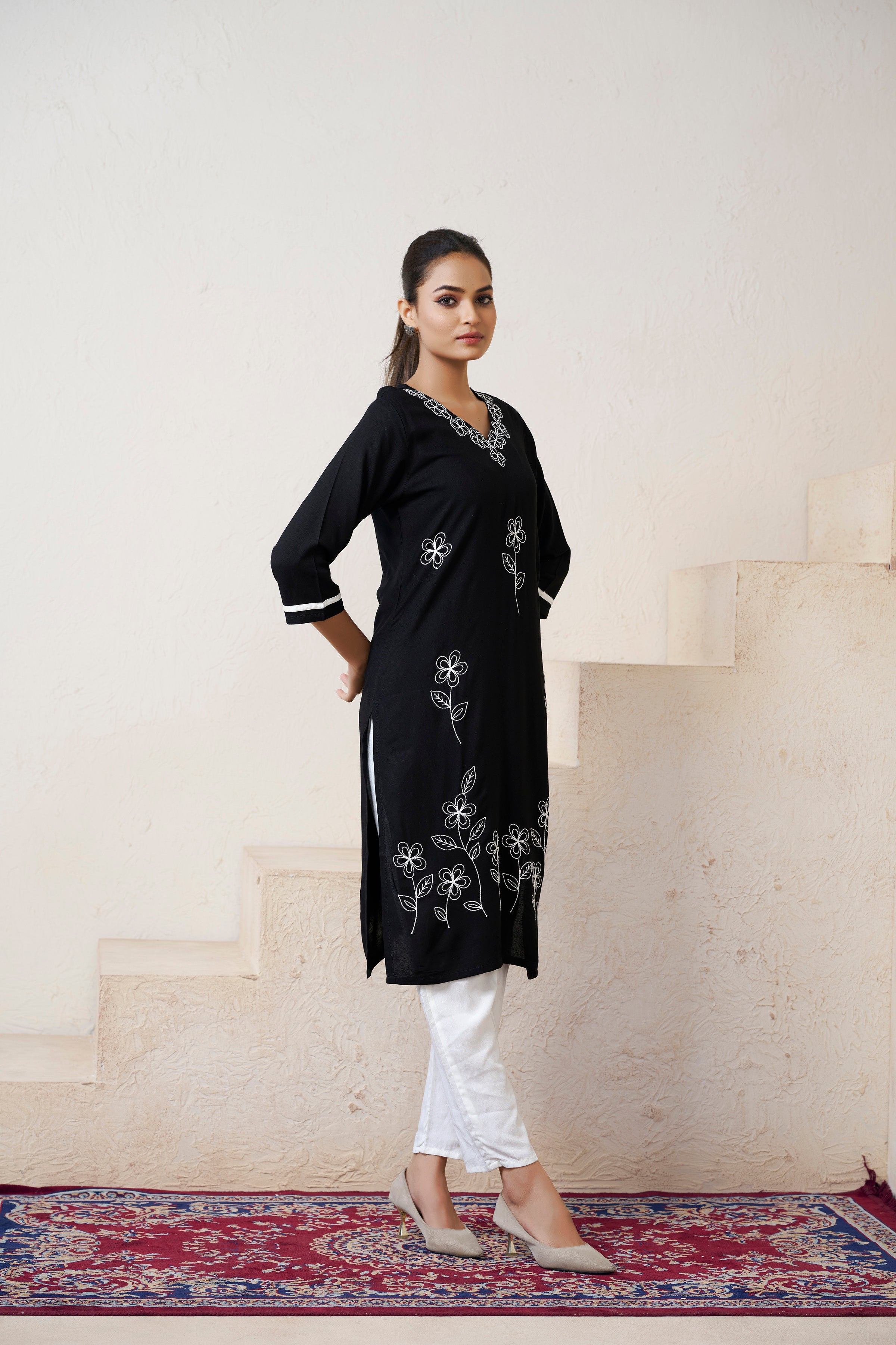 Women's Viscose Rayon Black Floral Embroidery Kurti