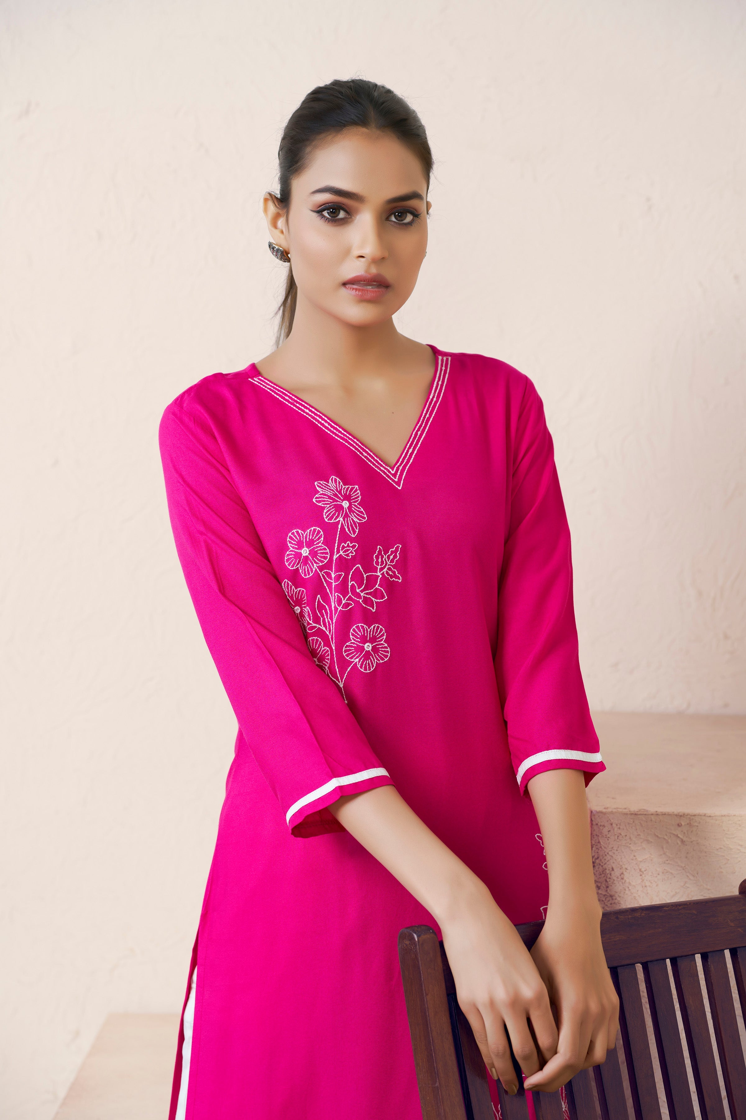 Women's Viscose Rayon Pink Floral Embroidery Kurti