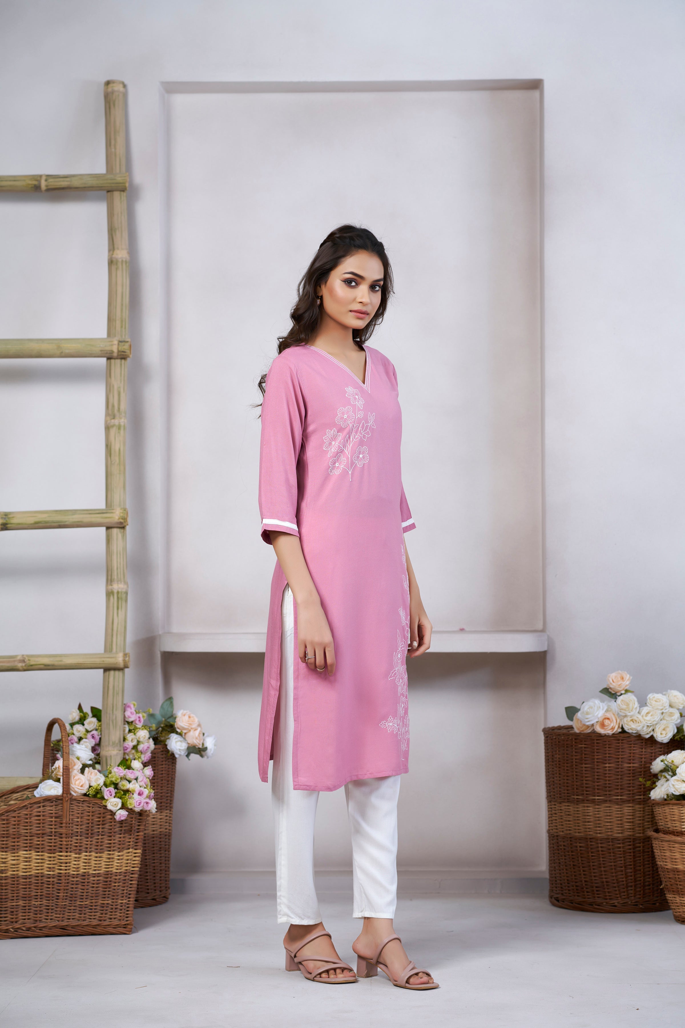 Women's Viscose Rayon Light Pink Floral Embroidery Kurti