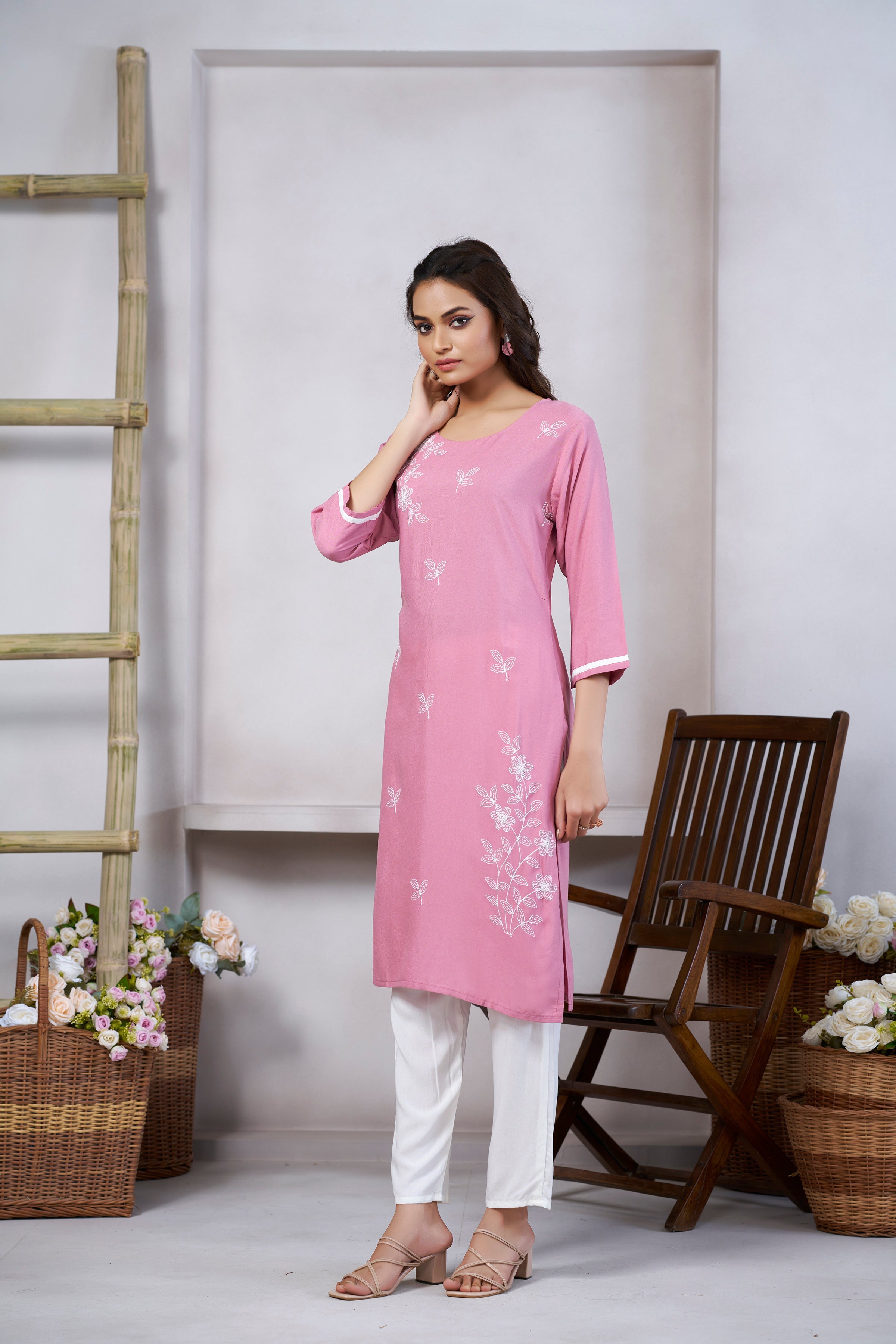 Women's Viscose Rayon Light Pink Floral Embroidery Kurti