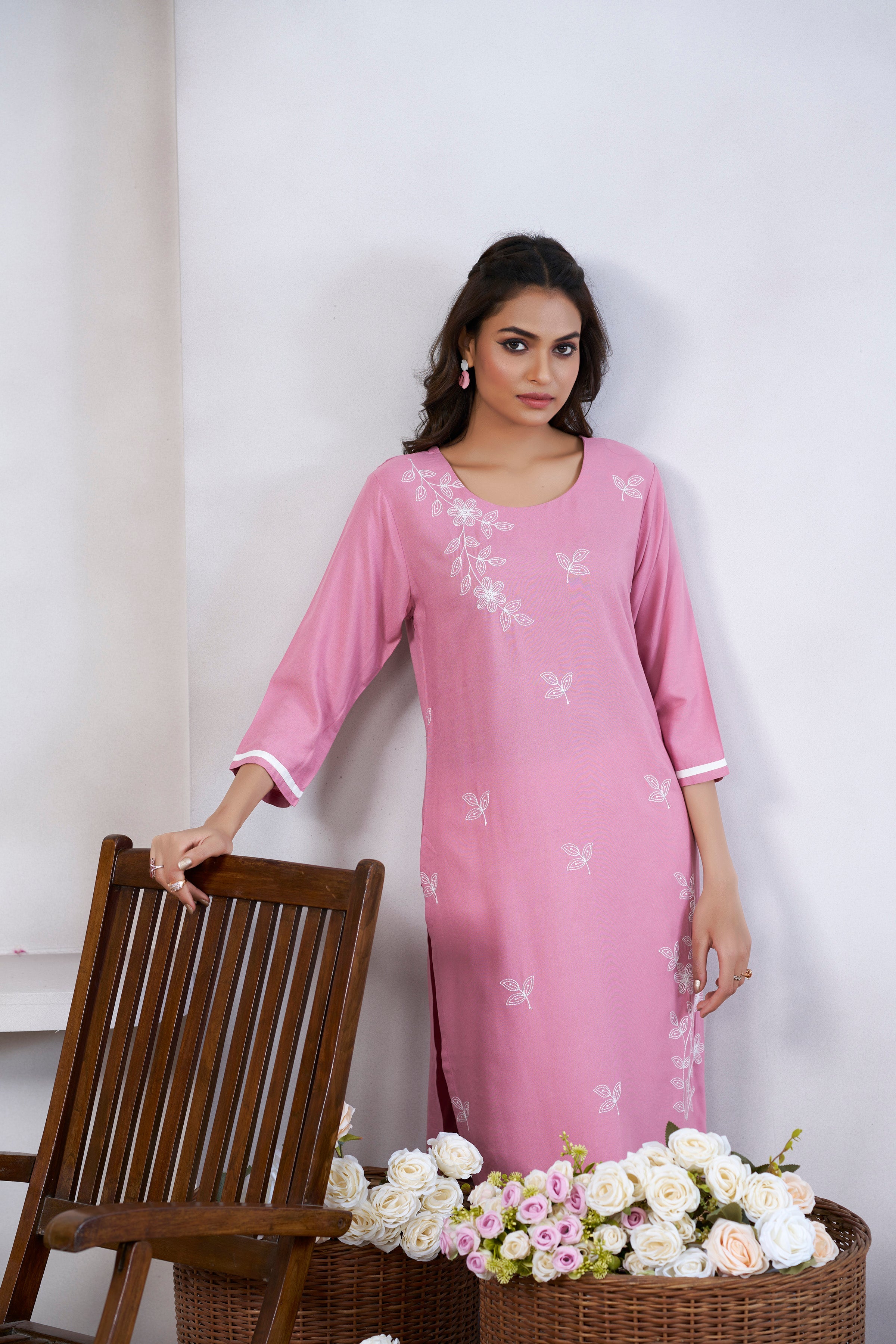 Women's Viscose Rayon Light Pink Floral Embroidery Kurti