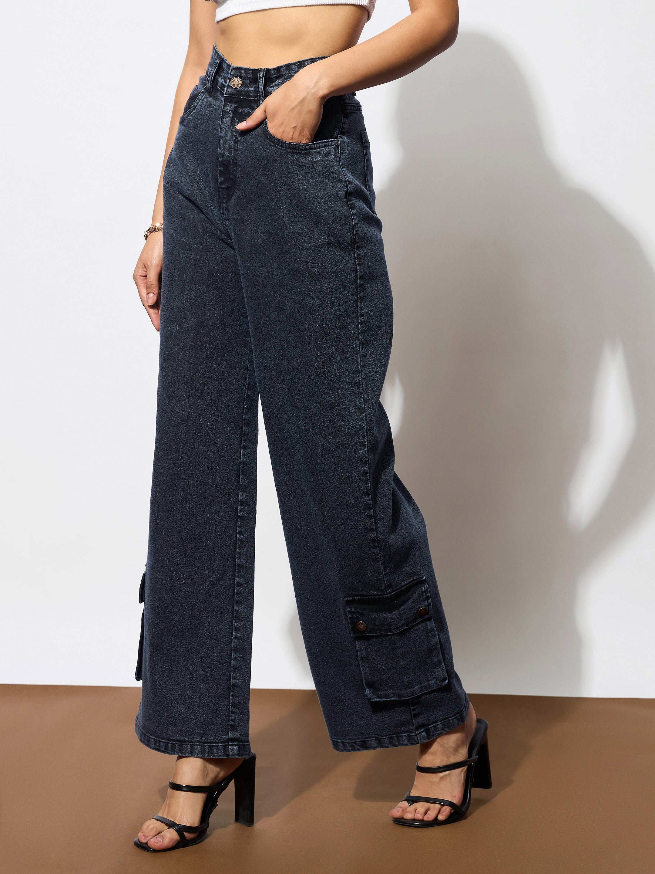 Women Black Washed Hem Pocket Stretch Straight Jeans-BAJEAN0671