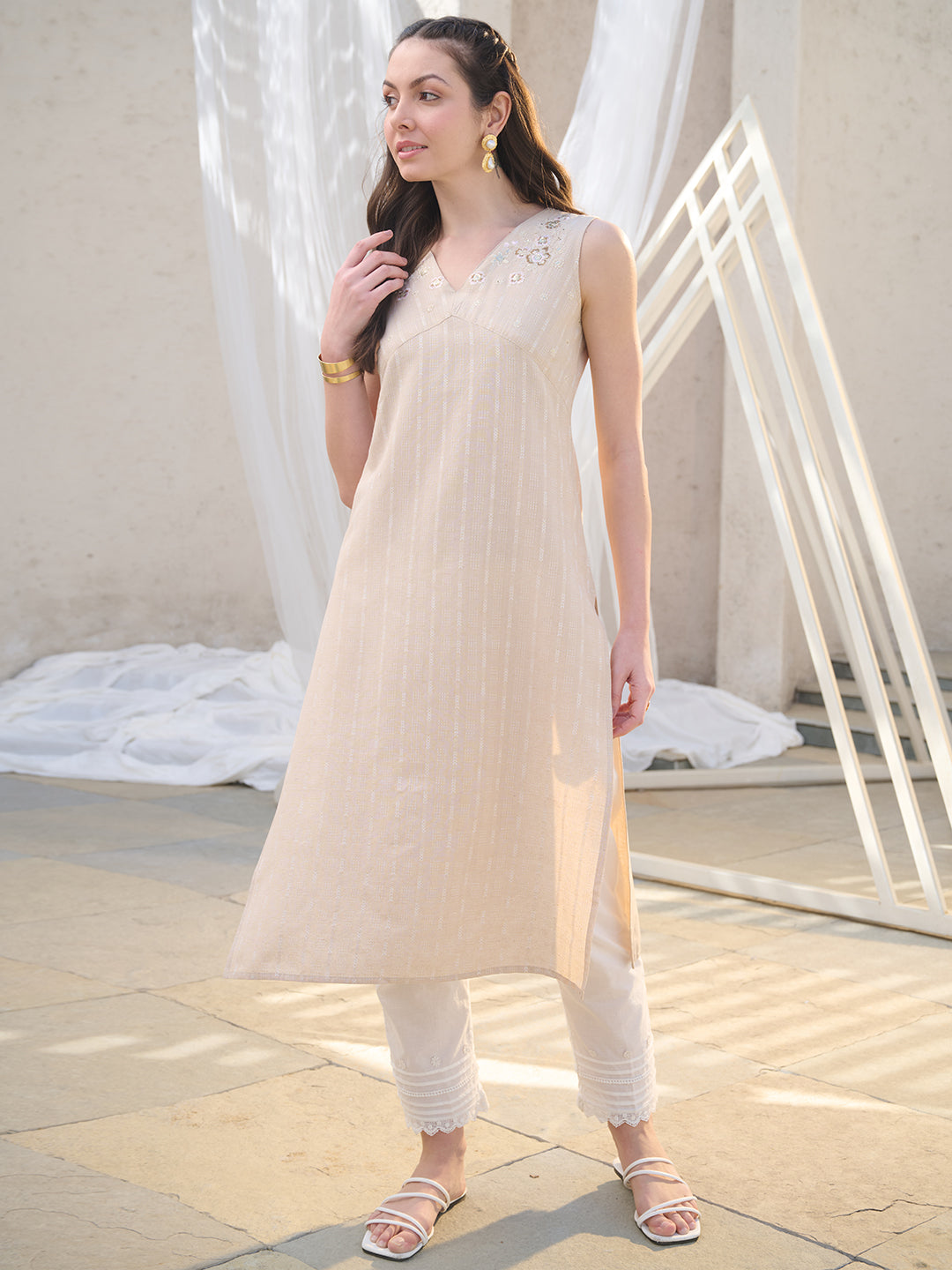 Women's Beige Solid & Embroidered Cotton Blend Straight Kurta (BEIGENI