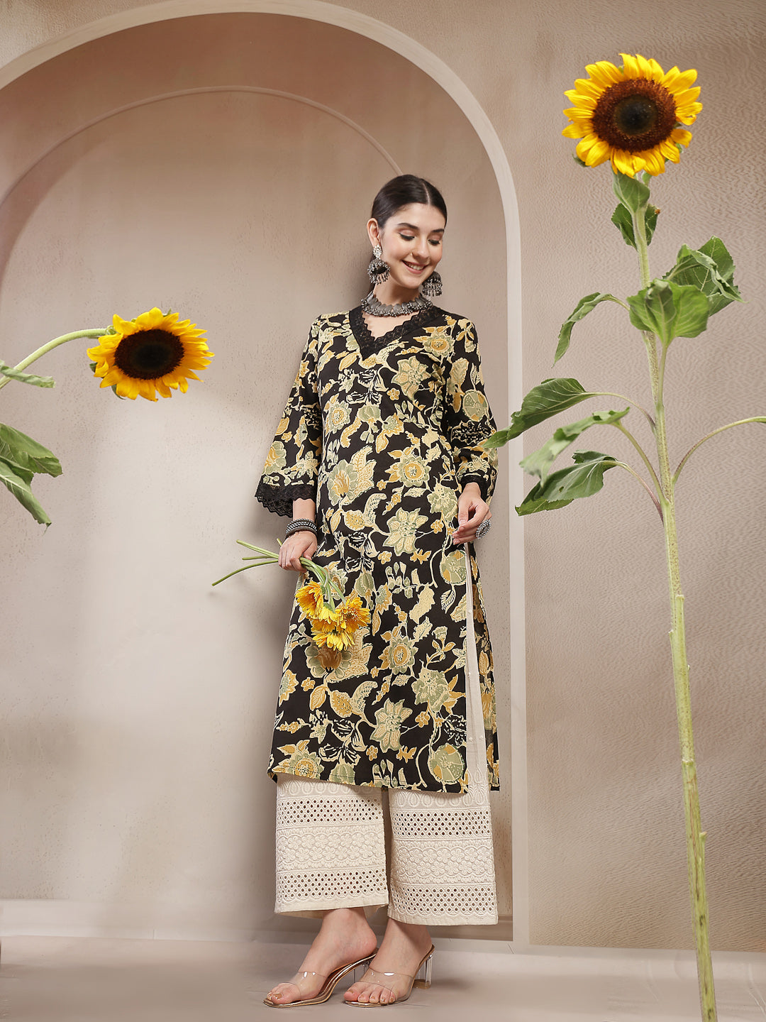 Stylum Women's Black Floral Printed Cotton Straight Kurta (BLACKPOPCORN)