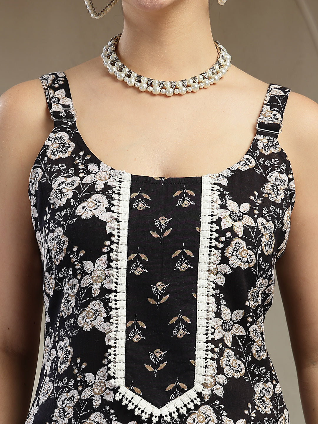 Women's Black Floral Printed Cotton Straight Kurta (BLACKSTRAP) | Desi