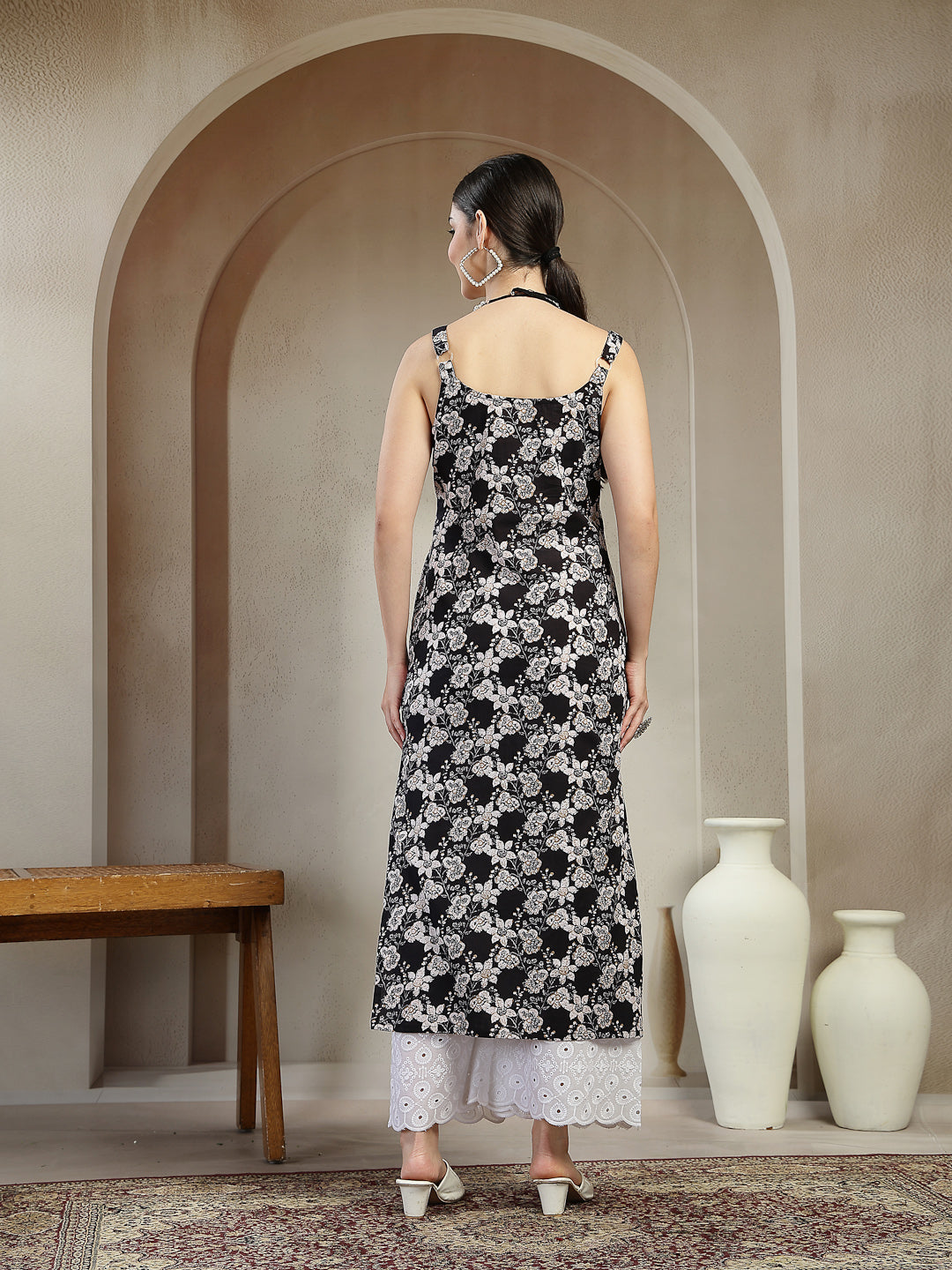 Women's Black Floral Printed Cotton Straight Kurta (BLACKSTRAP) | Desi