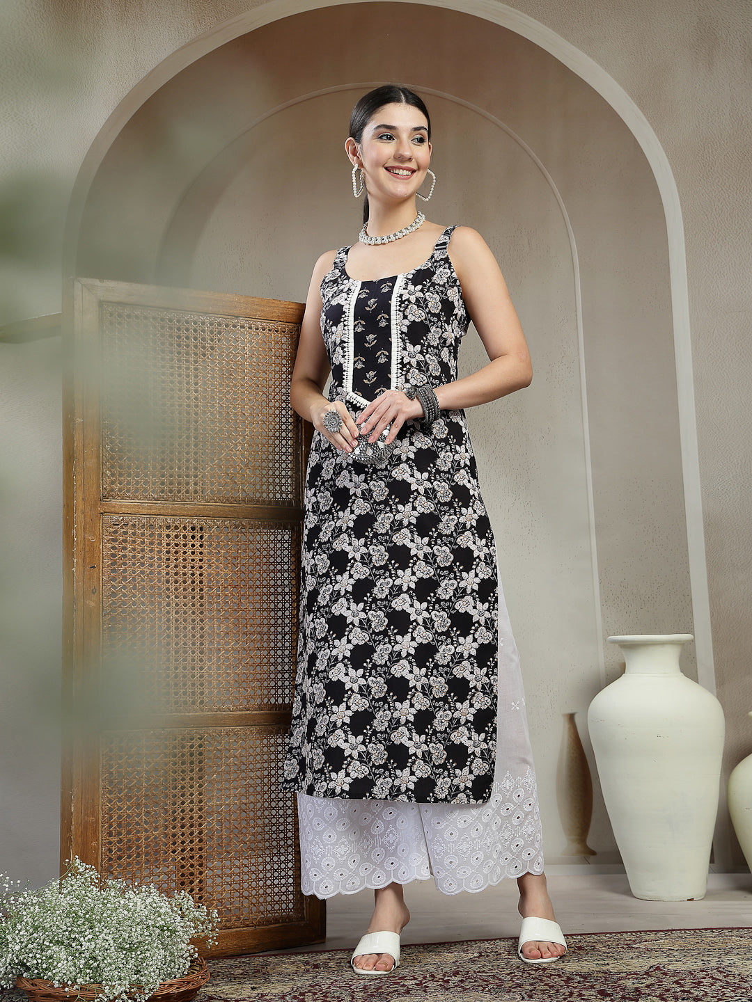 Women's Black Floral Printed Cotton Straight Kurta (BLACKSTRAP) | Desi