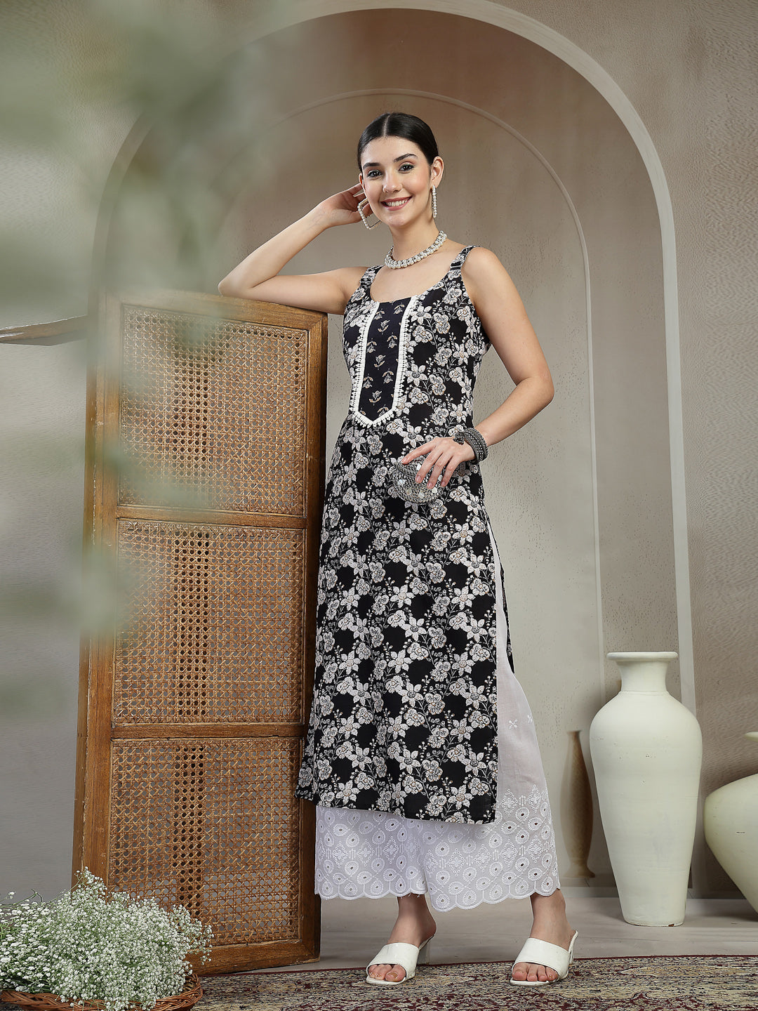 Women's Black Floral Printed Cotton Straight Kurta (BLACKSTRAP) | Desi
