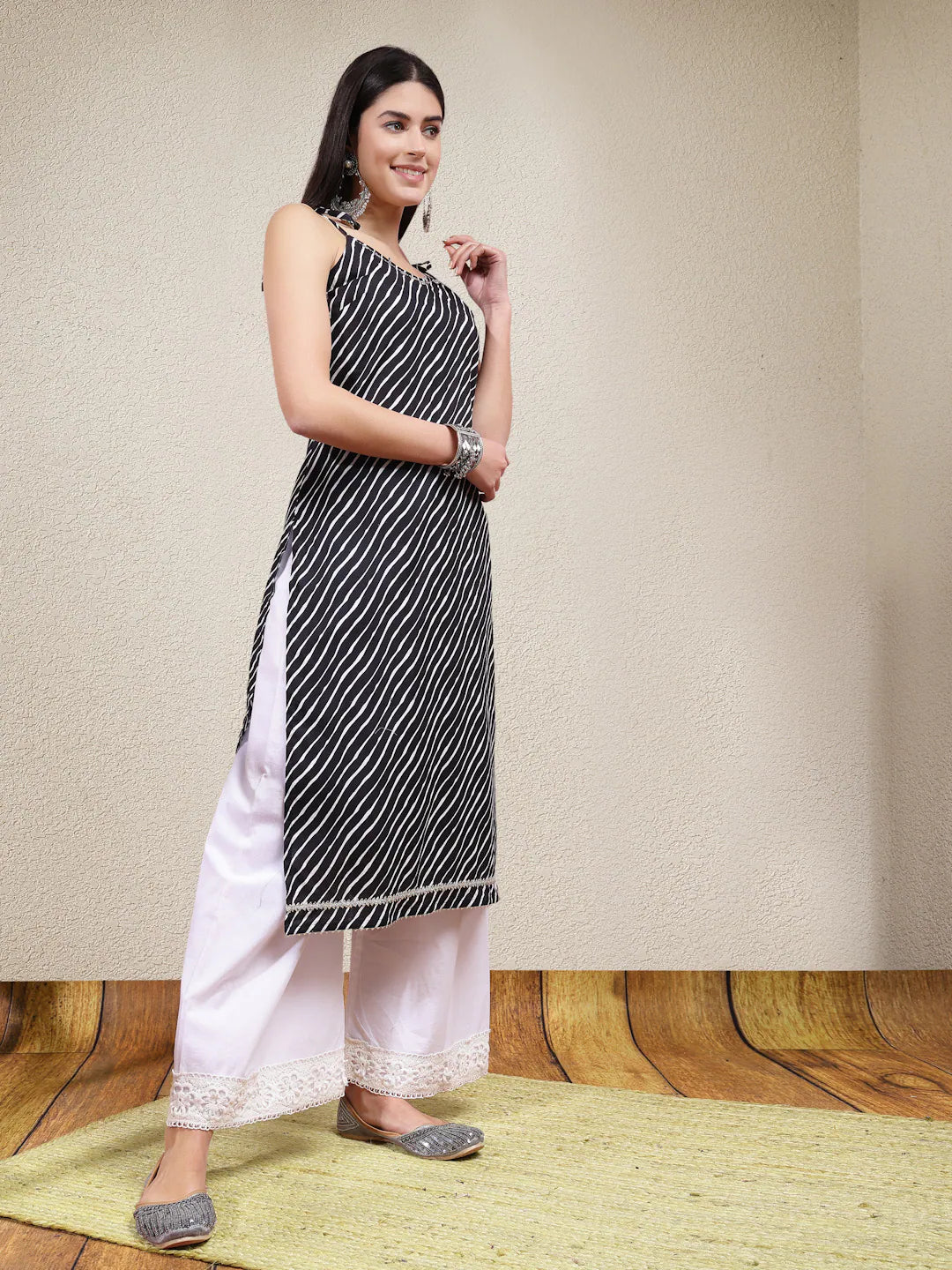 Black Lehariya Printed Sleeveless Indian Kurta for Women