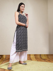 Women's Lehariya Printed Cotton Sleeveless Kurta-BLACKSURMA