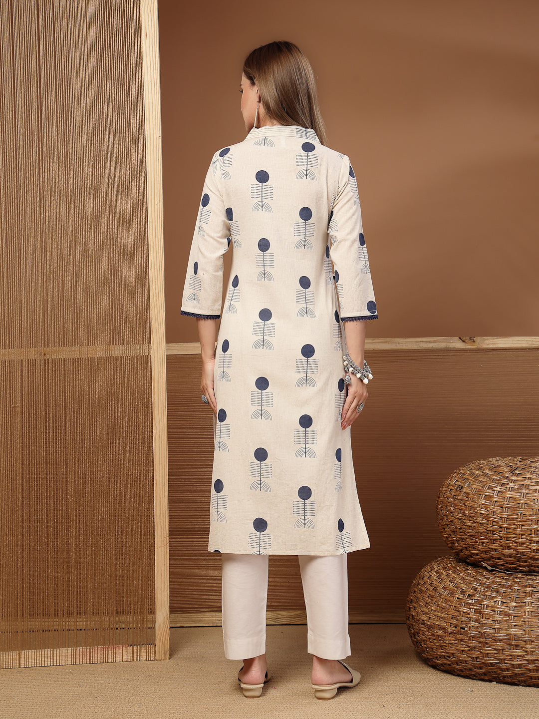 Women's Blue Geomatric Printed Cotton Straight Kurta (BLUEFLYING) | De