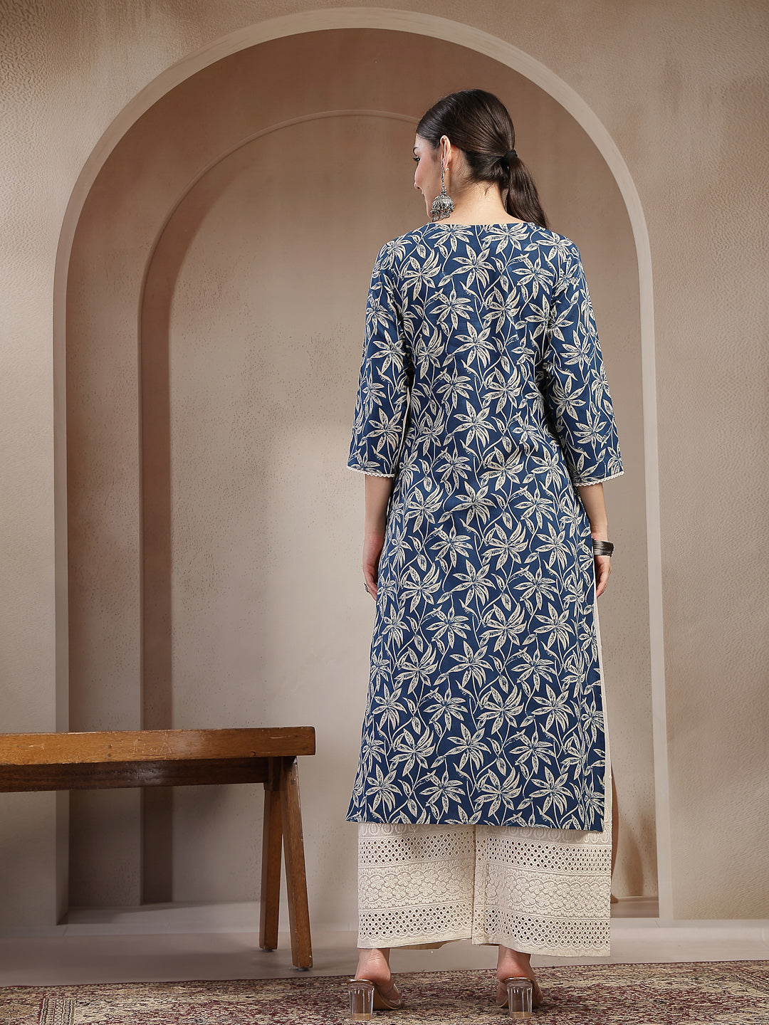 Women's Blue Floral Printed Cotton Straight Kurta (BLUEMANDU) | DesiQl