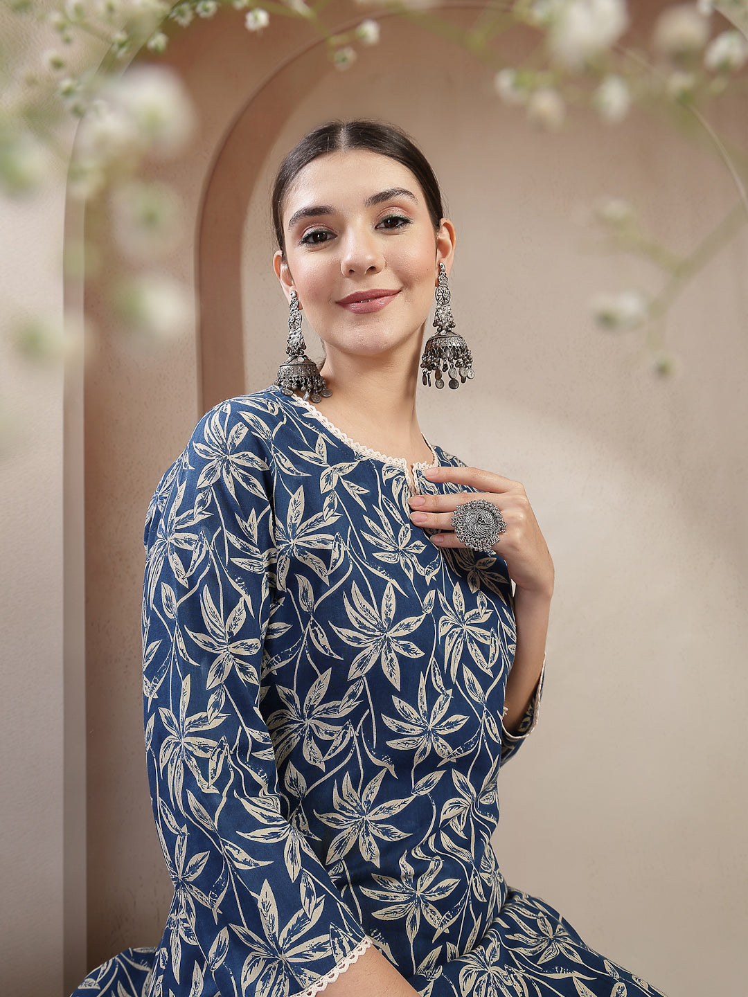 Women's Blue Floral Printed Cotton Straight Kurta (BLUEMANDU) | DesiQl