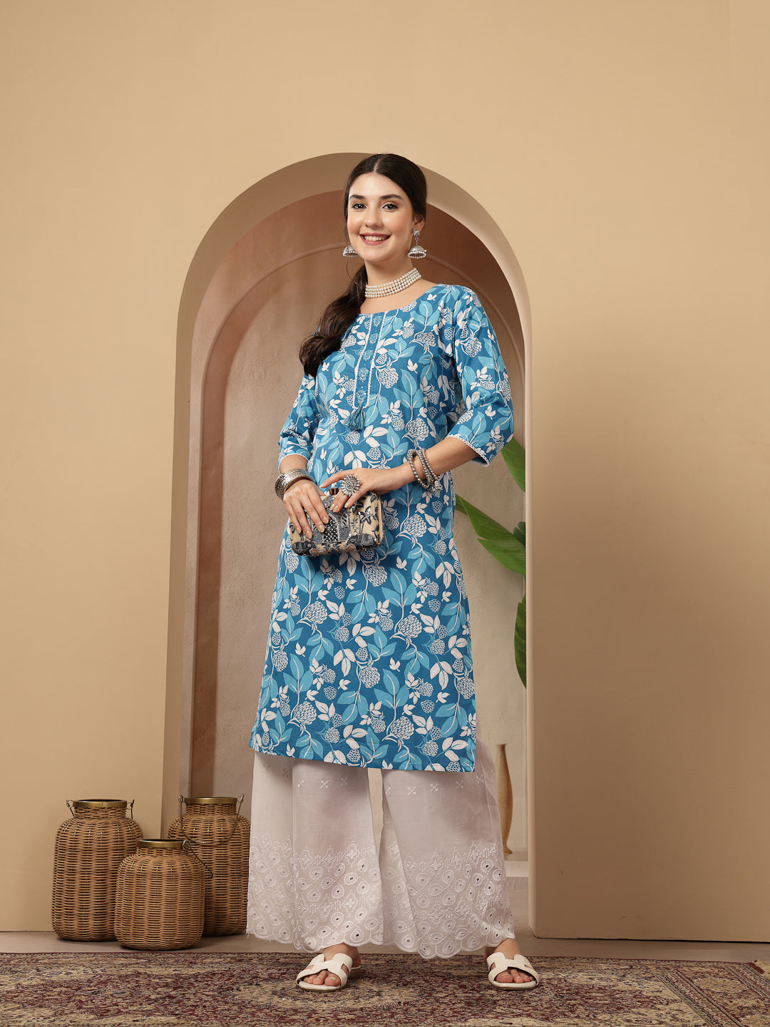 Women's Blue Floral Printed Cotton Straight Kurta (BLUEMIHI) | DesiQlo