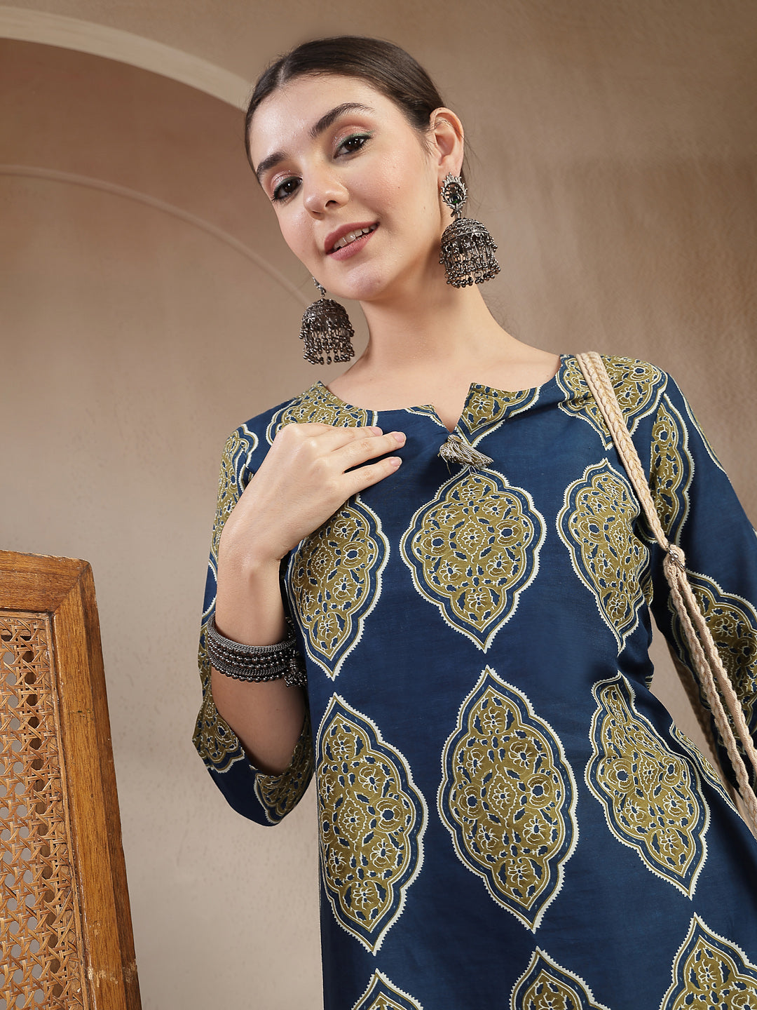 Women's Blue Ethnic Printed Cotton Straight Kurta (BLUERANGER) | DesiQ