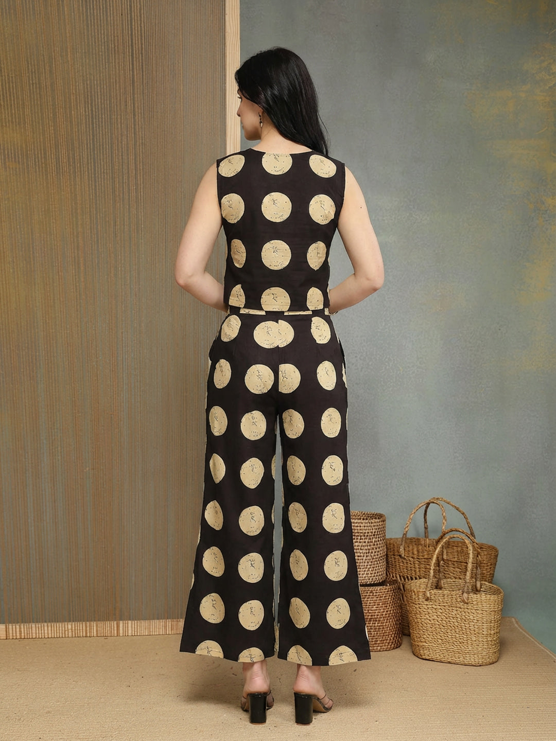 Women's Black Polka Dots Cotton Co-Ords Set (CSBLACKGLOBAL) | DesiQlo