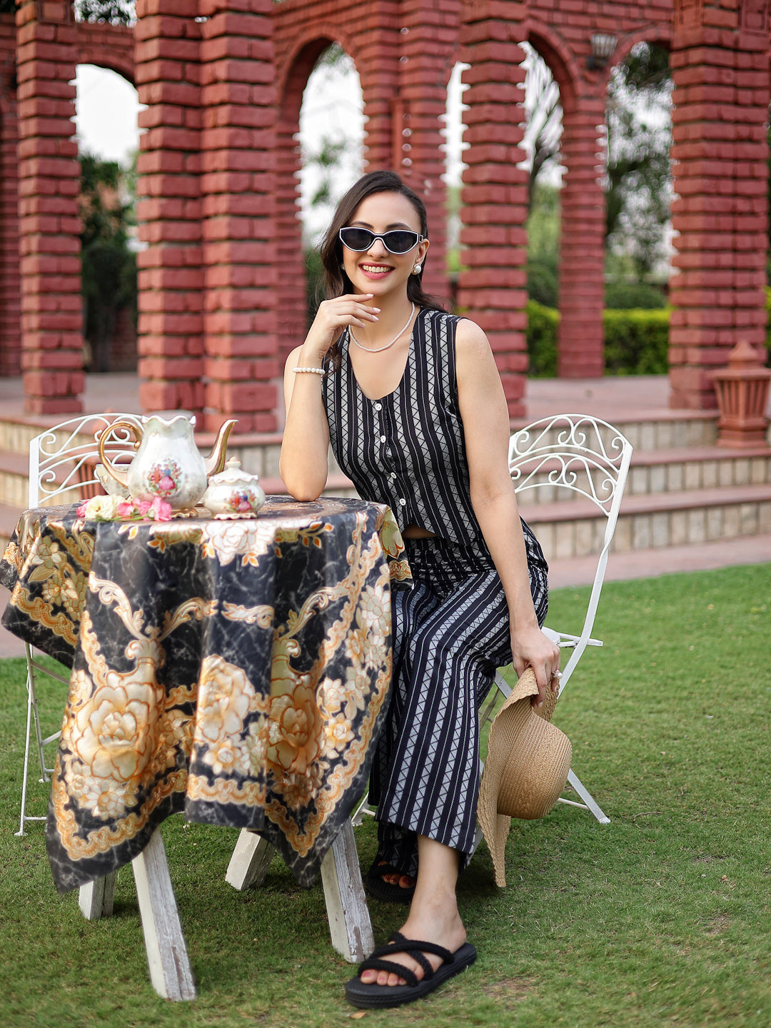 Women's Black Printed Cotton Blend Co-Ords Set (CSBLACKSCOTT) | DesiQl