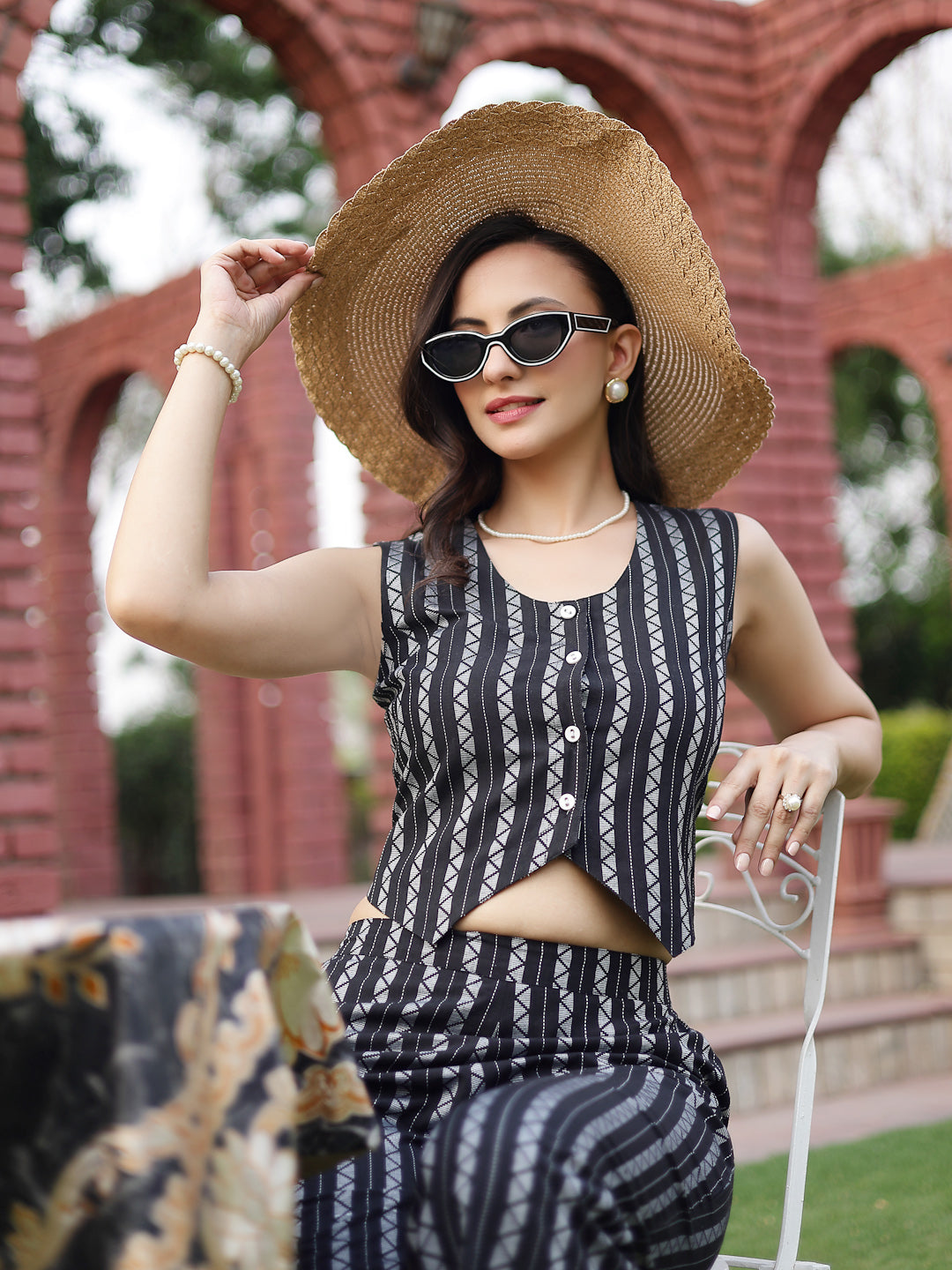 Women's Black Printed Cotton Blend Co-Ords Set (CSBLACKSCOTT) | DesiQl