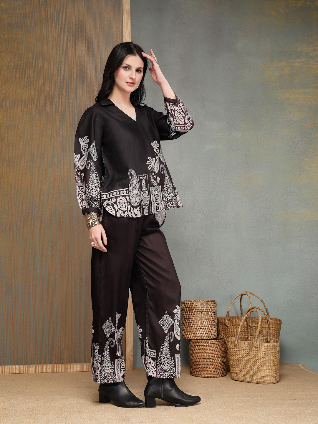Women's Black Paisley Digital Printed Rayon High Low Co-Ord Set (CSBLA