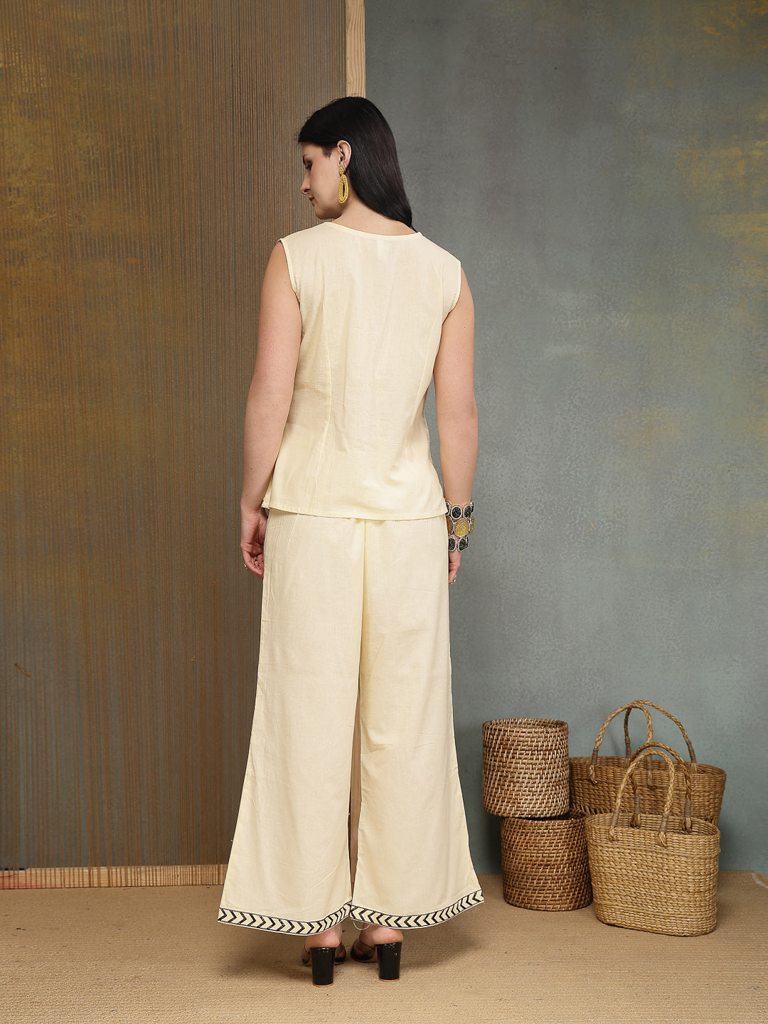 Women's Cream Solid Cotton Co-Ord Set (CSCREAMJOJU) | DesiQlo