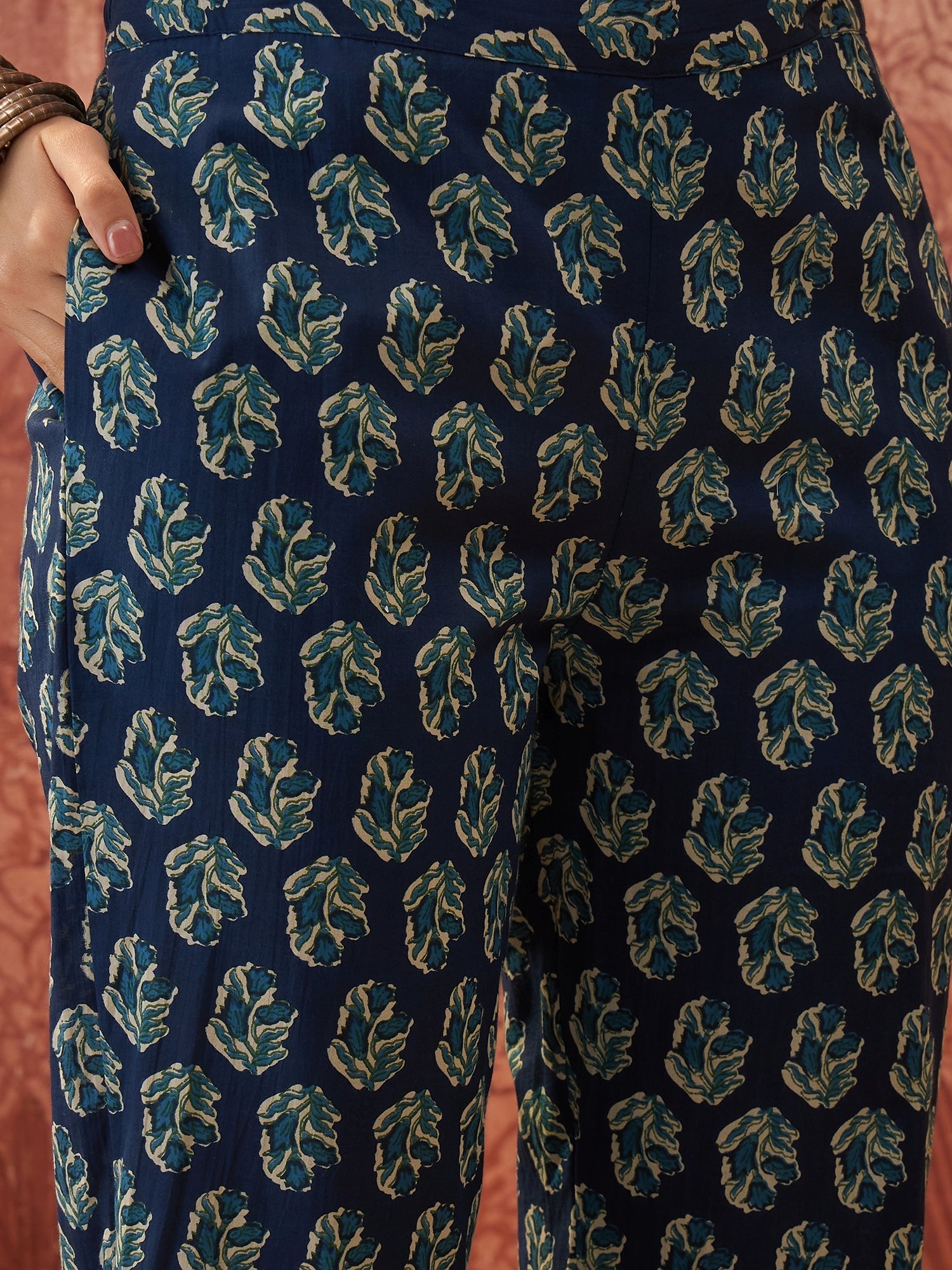 Women's Indigo Floral Printed Cotton Co-Ord Set (CSINDIGOFOLL) | DesiQ
