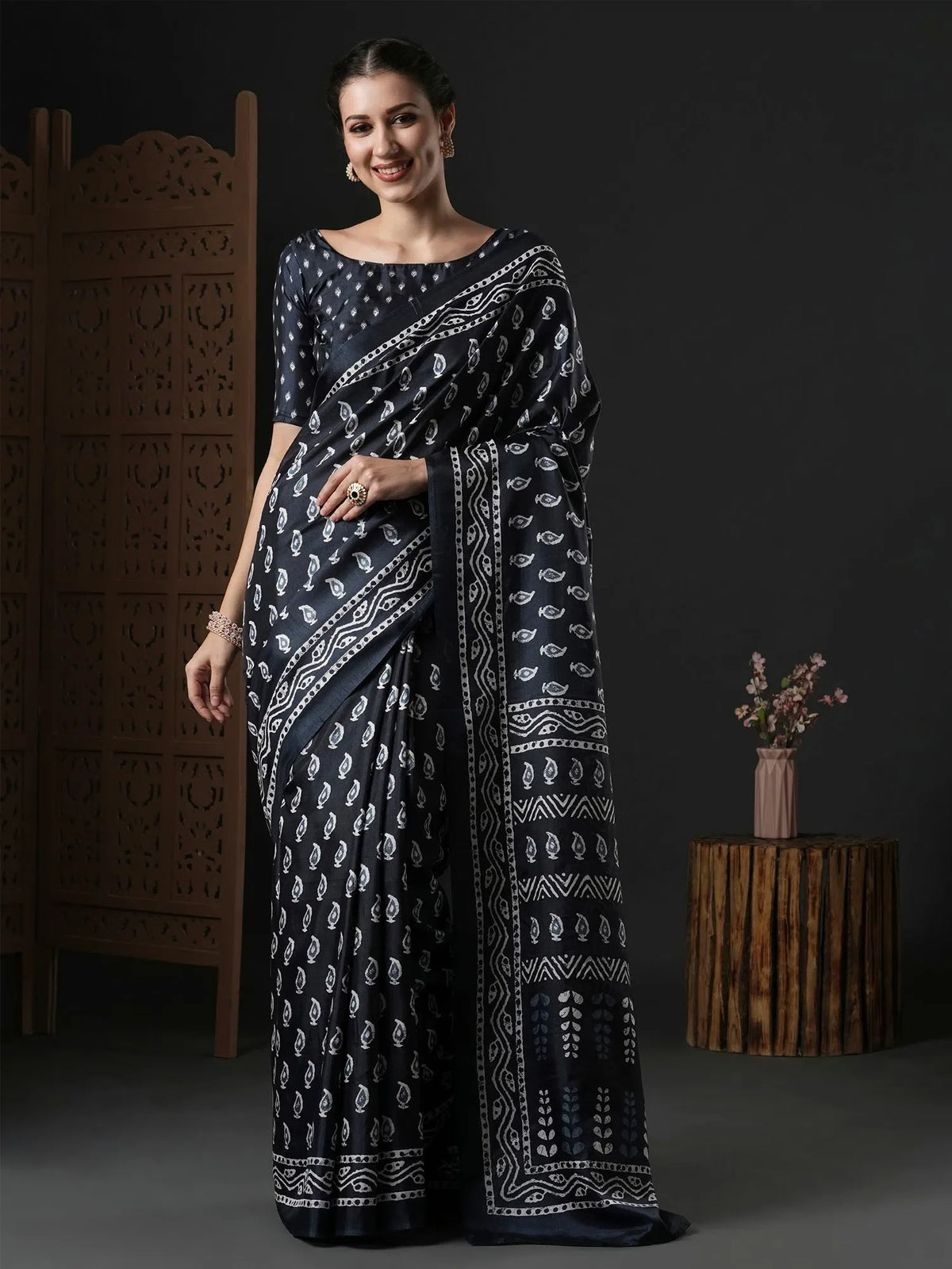 Women's Blend Burgundy Printed Designer Saree With Blouse Piece-KNKAVTI17E