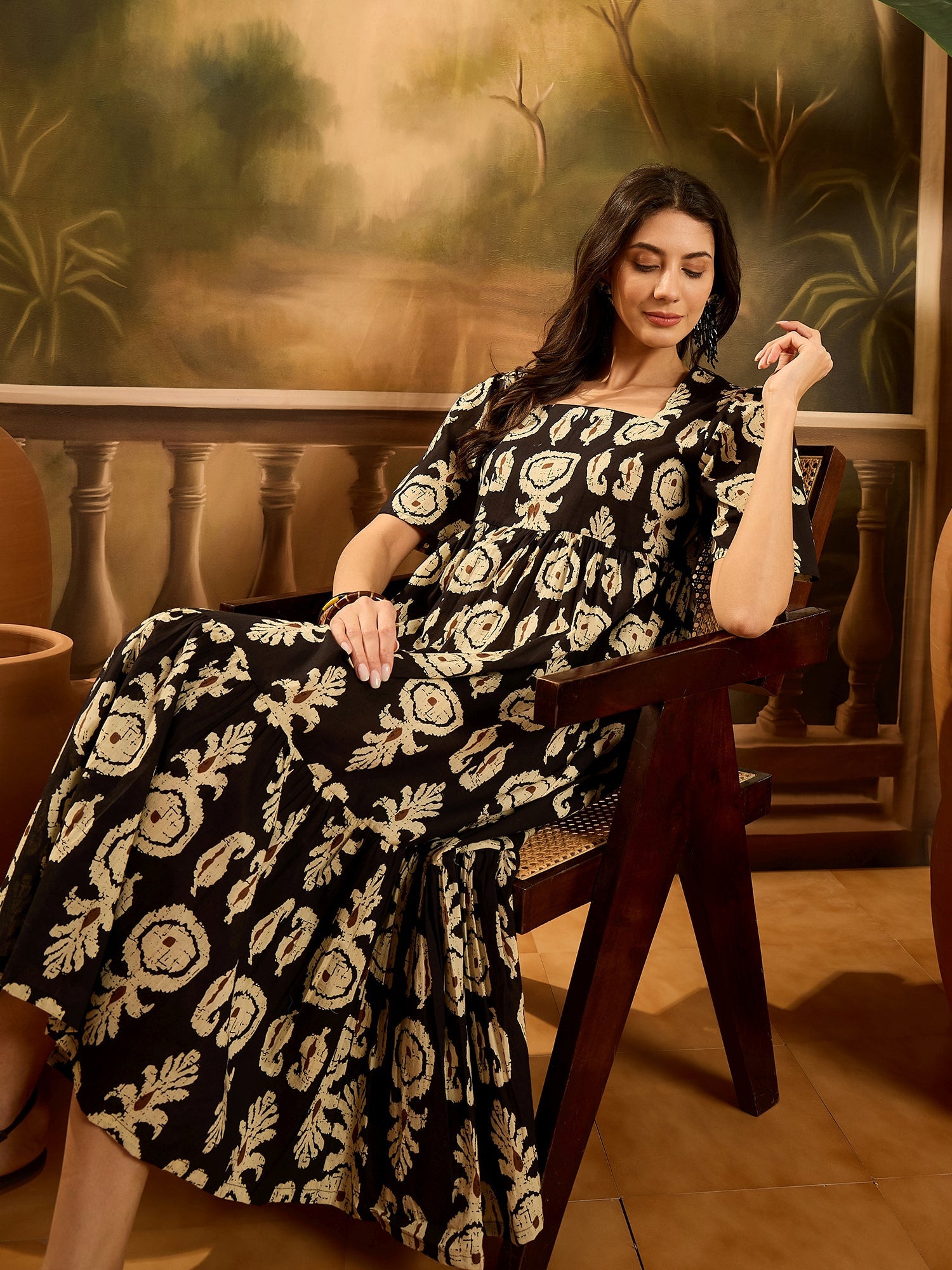 Women's Black Paisley Printed Cotton Tiered Dress (DRSBLACKESTEE) | De