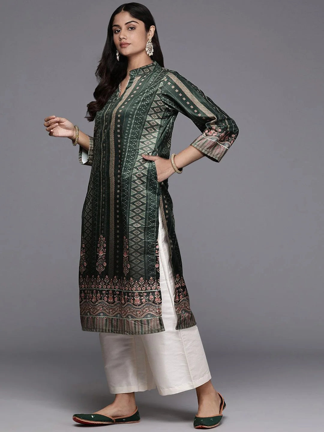 Geometric Velvet Kurta | Designer Kurta Sets for Women