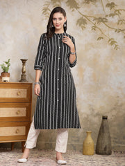 Women's Self Designed Cotton Blend Straight Kurta-FELIS