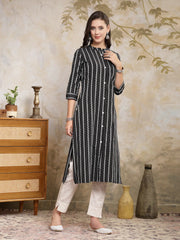 Women's Self Designed Cotton Blend Straight Kurta-FELIS