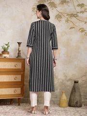 Women's Self Designed Cotton Blend Straight Kurta-FELIS