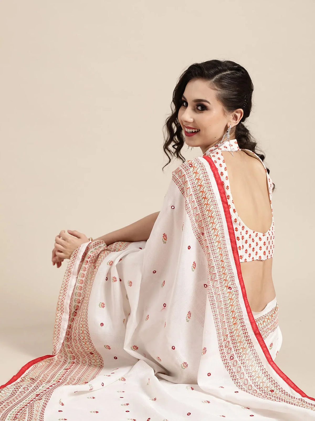 Women's Jute  White Embellished Designer Saree With Blouse Piece-FF0JUTHCA7006