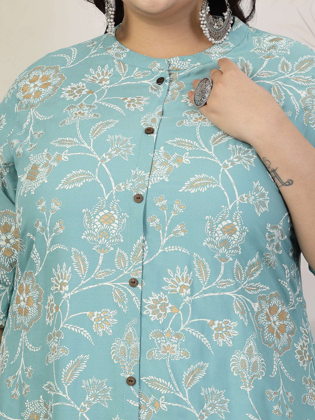 Plus Size Women Floral Print Rayon A-Line Kurta (FIONAAQUAPLUS) | Desi