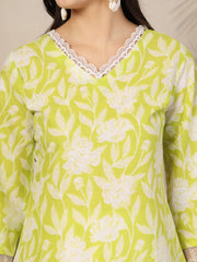Women's Green Floral Printed Cotton Straight Kurta-GREENGALI