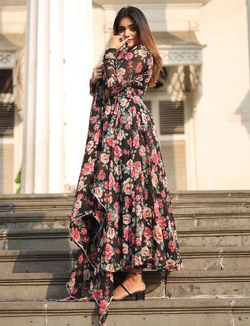 Floral Printed Knee Length Elbow Length Sleeves Round Neck Kurti And Palazzo Set With Net Dupatta