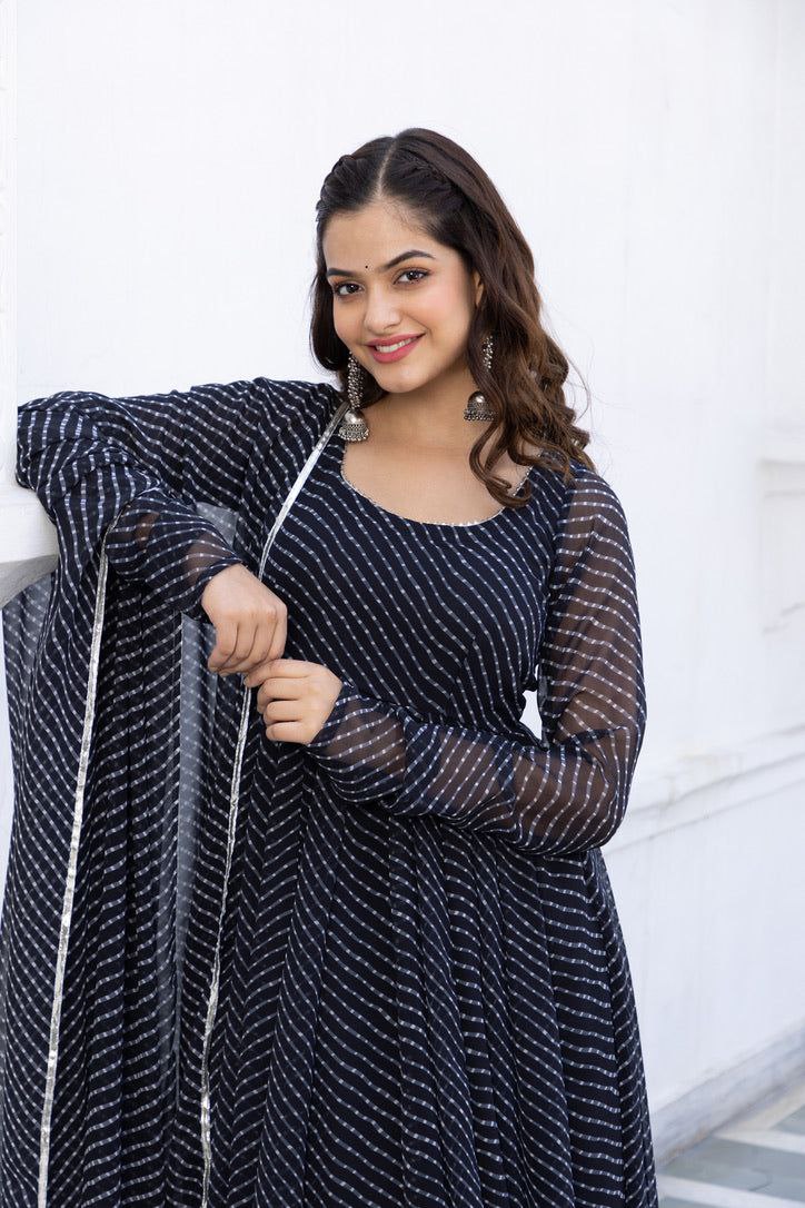 Floral Printed Knee Length Elbow Length Sleeves Round Neck Kurti And Palazzo Set With Net Dupatta