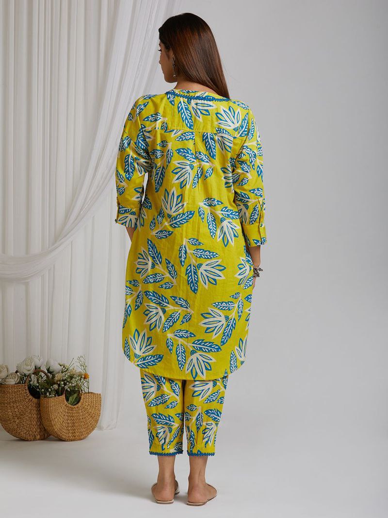 Women Printed Kurta Set