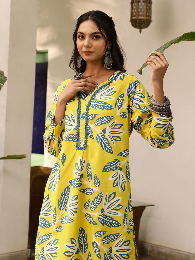 Women Printed Kurta Set
