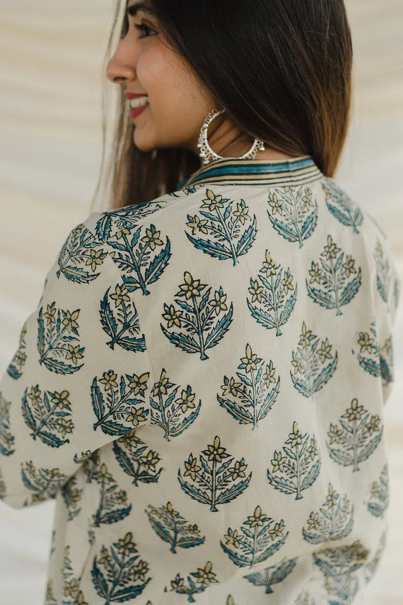 Women's Floral Printed Knee Length V Neck 3/4 Sleeves Rayon Kurta Set (K195)