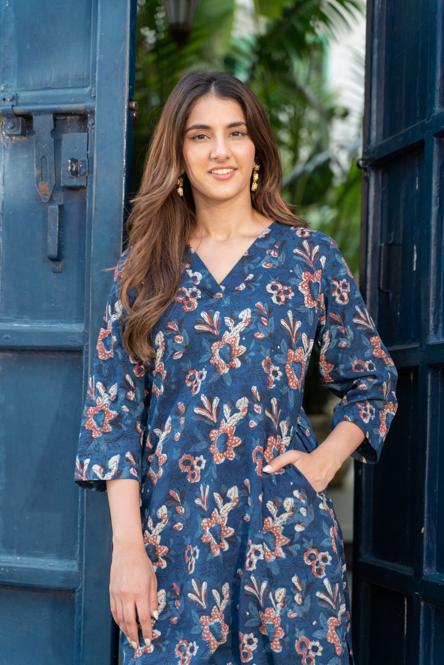 Floral Printed V Neck Rayon Kurta And Pant Set For Women (K201)