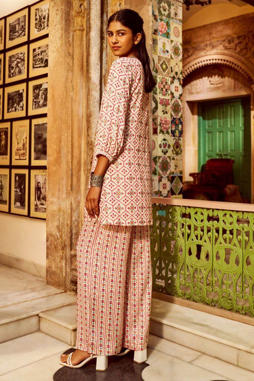 Floral Printed Knee Length V Neck Co-ords Set